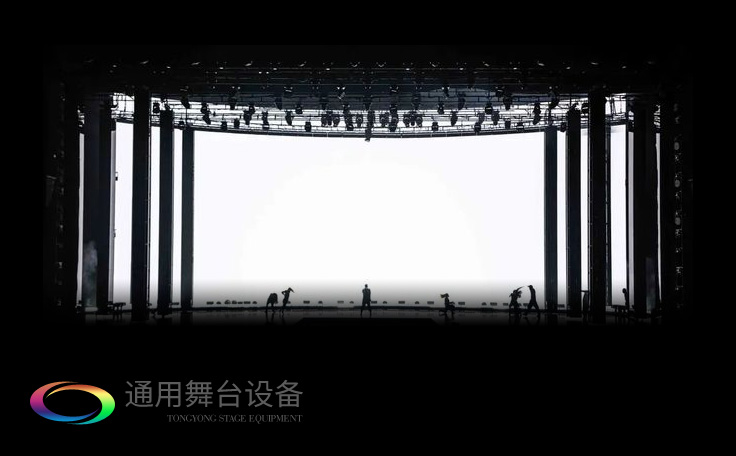 視覺屏幕為主、條狀LED屏幕、燈光設備及舞臺幕布詮釋當下舞臺設計潮流