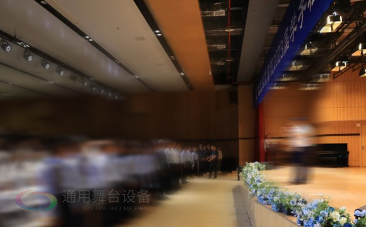 助力漢開書院文化活動高效呈現，彰顯企業教育場景服務實力！南京漢開書院舞臺阻燃幕布、大幕對開項目